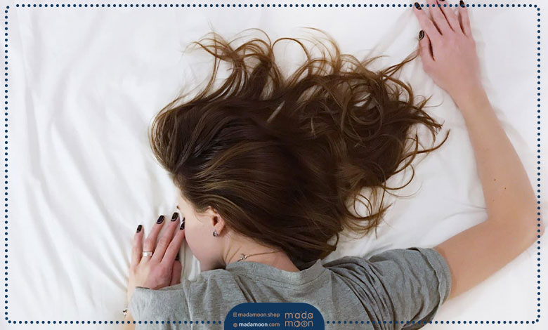 خوابیدن با موی خیس چه معایبی دارد+ راه جلوگیری