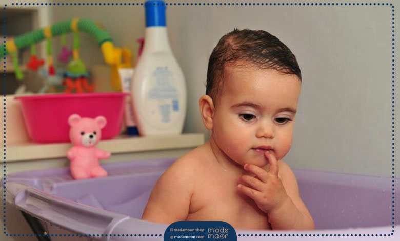 استفاده از شامپوهای ضدشوره یکی از راه‌های درمان بیماری درماتیت سبوره در نوزادان (کلاه گهواره)